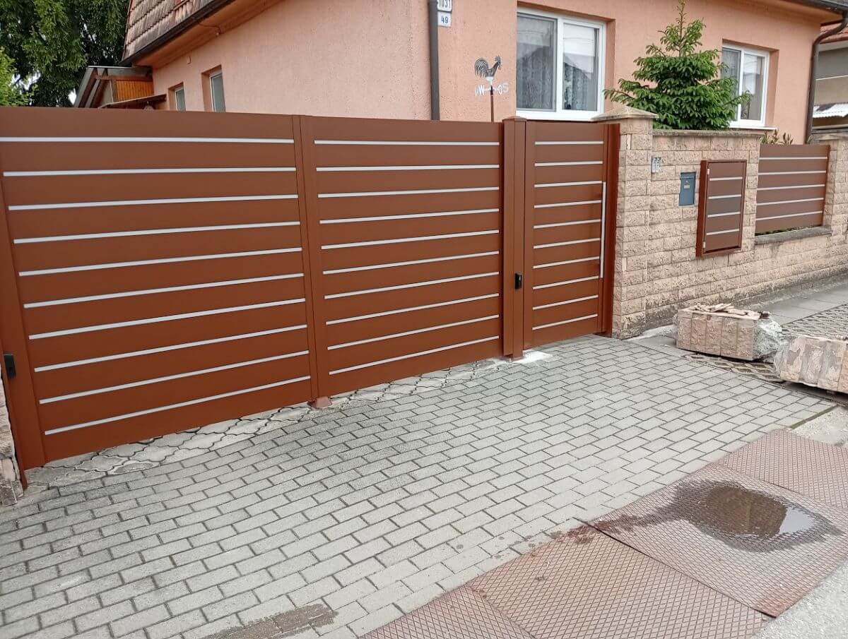 Dvojkrídlová brána Šamorín